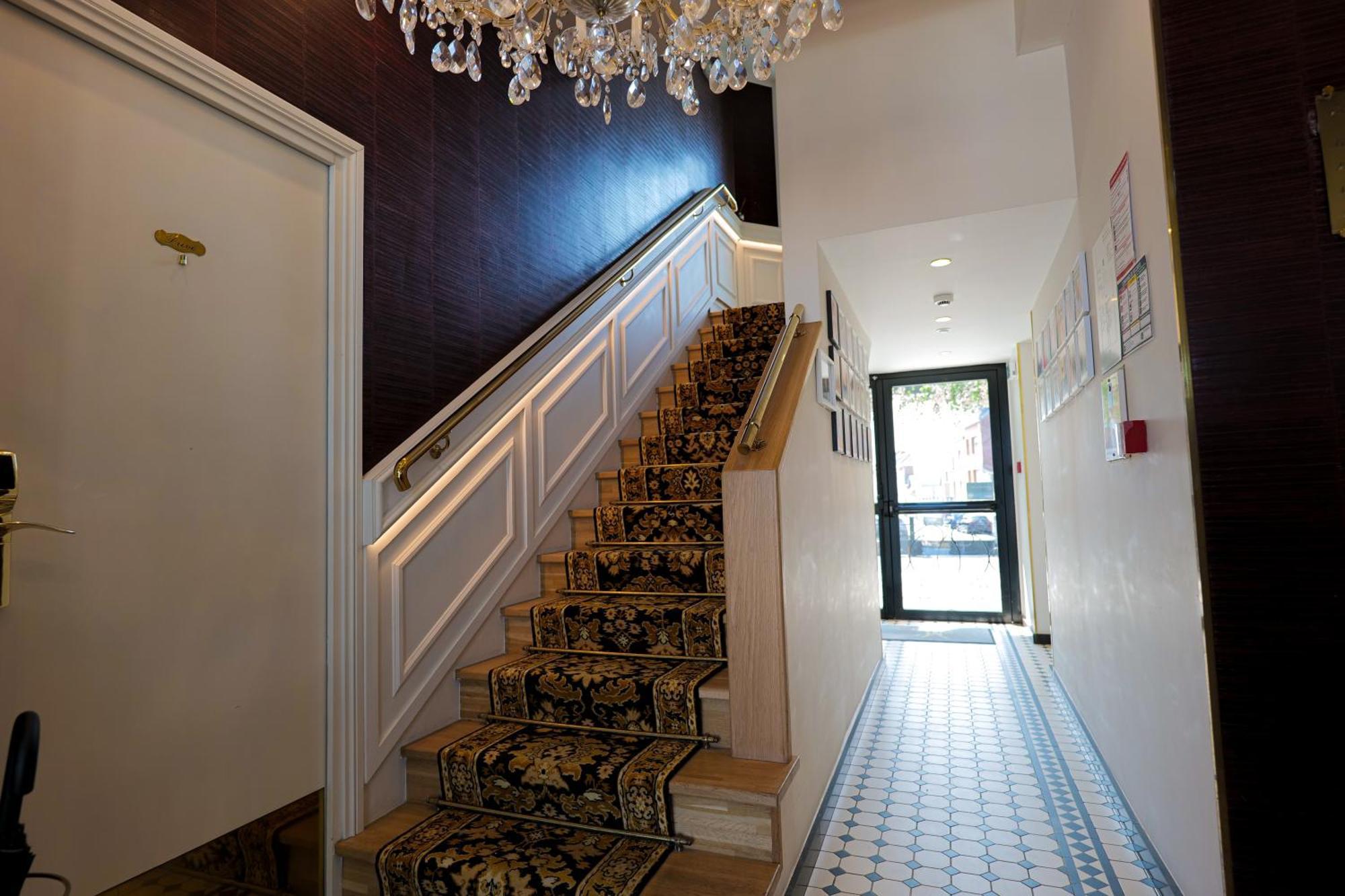 Hotel Merveilleux Côté 4*
